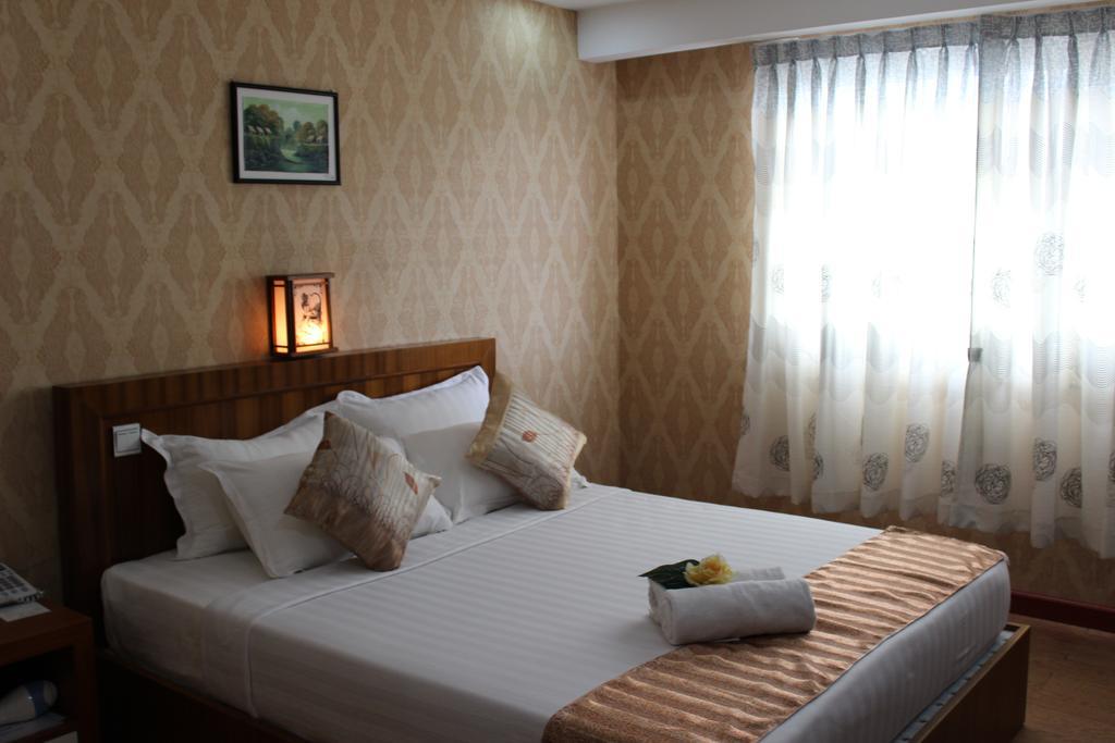 Hotel Kan Kaw Rangoon Eksteriør billede